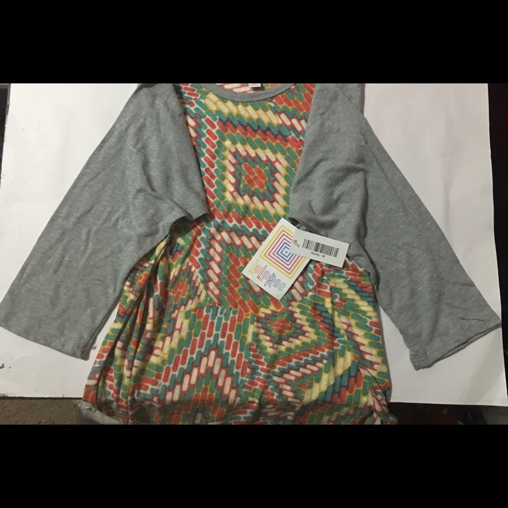 CLASSY CASUAL TEE by RANDY - Picture 3 of 8